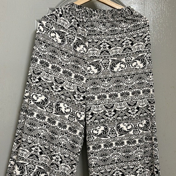 Palazzo pant in size large - Picture 4 of 5